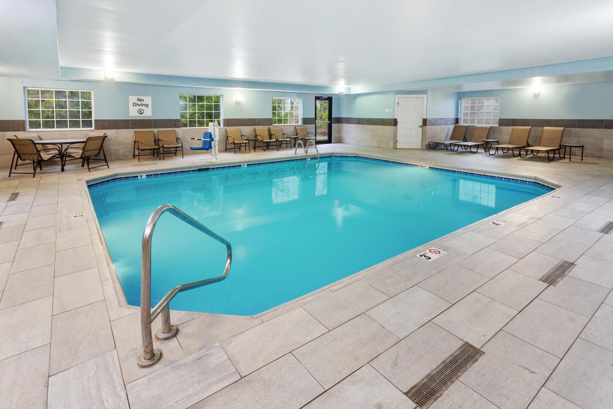 Holiday Inn Express & Suites Carmel North - Westfield By Ihg Dış mekan fotoğraf