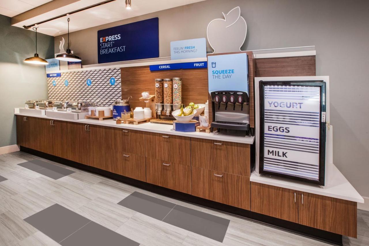 Holiday Inn Express & Suites Carmel North - Westfield By Ihg Dış mekan fotoğraf
